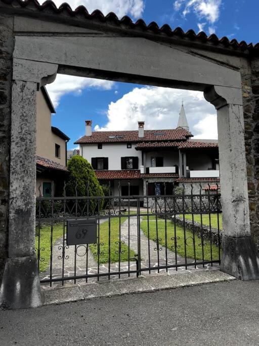 Guest House Zerjal Podnanos Luaran gambar