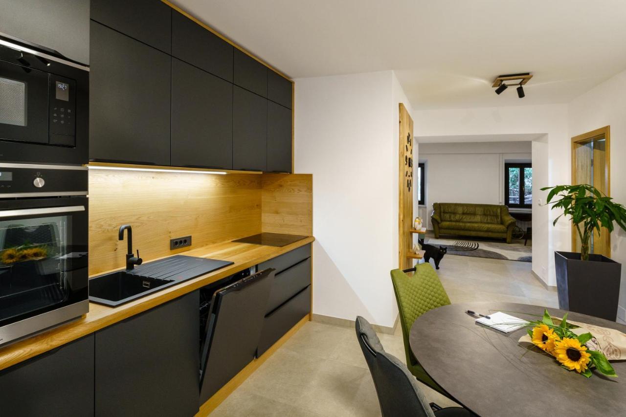 Guest House Zerjal Podnanos Luaran gambar